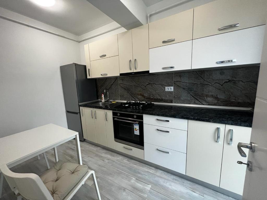 Urban Apartments And Studios - City Center Iasi Eksteriør billede