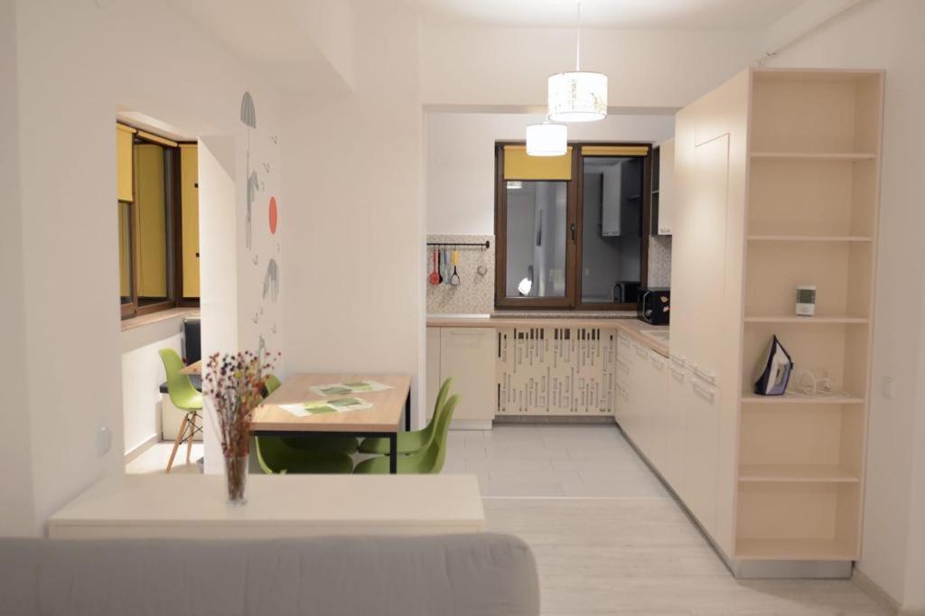 Urban Apartments And Studios - City Center Iasi Eksteriør billede